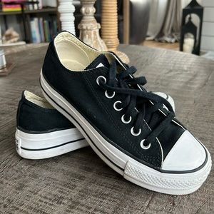 Chuck Taylor All Star Lift Platform; Women’s Sz. 5; Black/White Canvas, Like-New